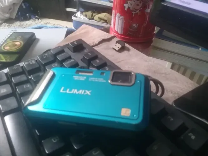 Máquina Fotográfica Digital A prova De Água (Mar e Piscina ) - Panasonic Lumix