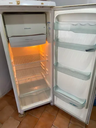 Geladeira Eletrolux usada