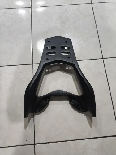 Suporte para baú Nmax 2024.