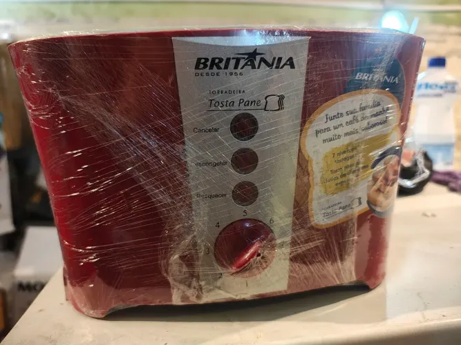 Torradeira Britânia Tosta Pane Vermelha - Para Conserto ou Retirada de Peças