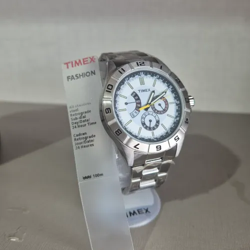 Relógio masculino em aço pulseira metal 44mm marca Timex resistente 100 metros