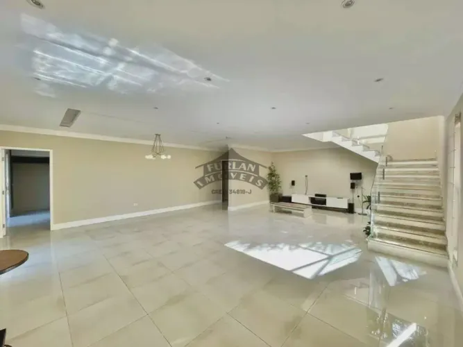 Casa Sobrado alto padrão à venda no Condomínio Quintas de São Fernando em Pitas em Cotia -