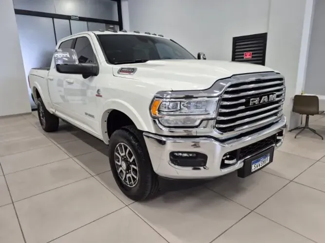 Ram 3500 Limited Longhorn 6.7 TB CD Diesel 2024