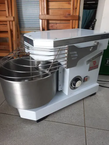 Amassadeira espiral industrial, 5 kg Braesi AES-05