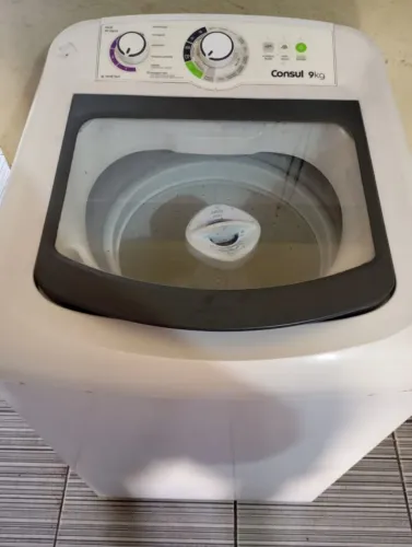 Máquina de lavar Consul 9kg funcionando perfeitamente.