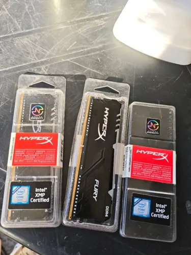 Memórias DDR4 16gb (2x8) HyperX RGB