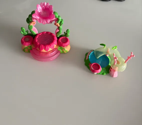Cenário de show de talentos e toboágua Hatchimals alive