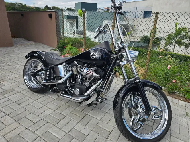 Harley Davidson - FXSTBI - 2004 - Customizada - 22mil km - Impecável!!!
