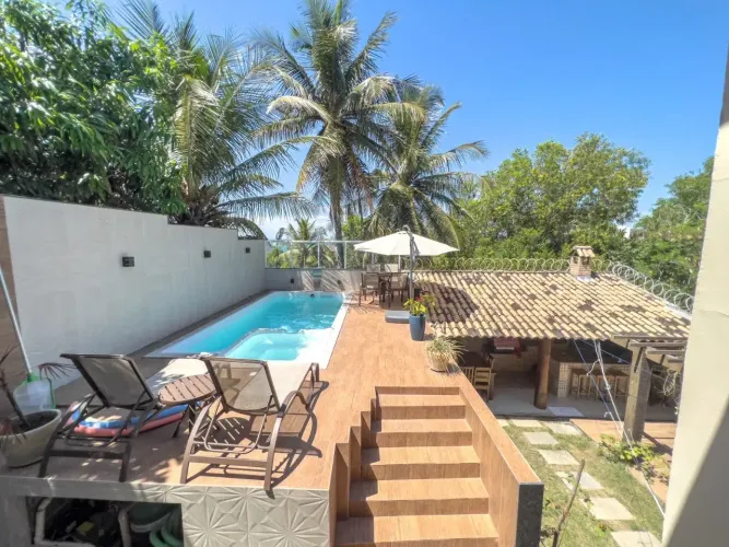 Casa para venda com 350 metros quadrados com 4 quartos