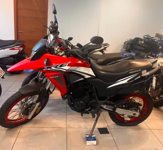 MOTO HONDA XRE 300