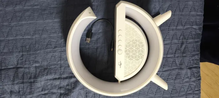 G-Speaker (Luminária, Caixa de Som Bluetooth, Relógio e Carregador por Indução)