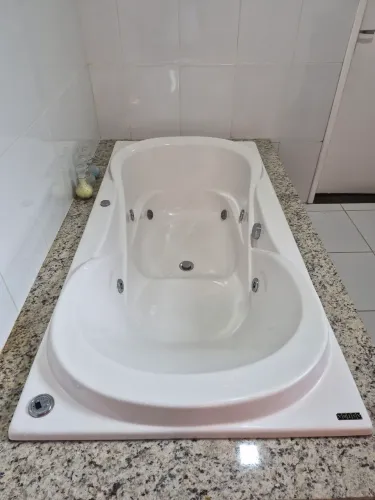 Banheira Hidromassagem Individual 1.80x0,90 Modelo Padrão.