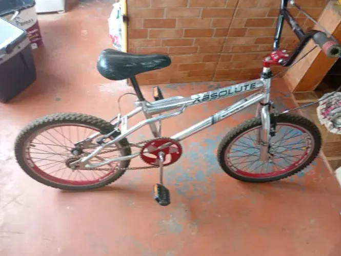 Vendo bicicleta laitinha aro 20