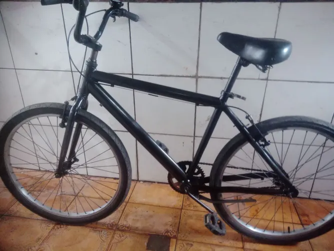 Bicicleta nova de alumínio pneus novos cacharia normal