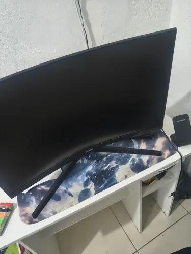 Monitor Gamer Samsung Odyssey G5, 32 ,qhd, 165hz,1ms,hdmi,dp Preto