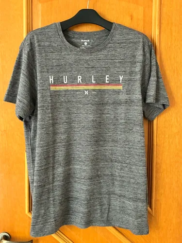 Bazar marcas Wollner, Quiksilver, Tommy. Hurley e outras