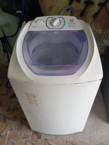 Máquina de lavar roupa Eletrolux