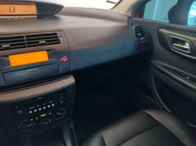 Citroen C4 GLX 1.6 Flex 16V 5P Mec. 2012