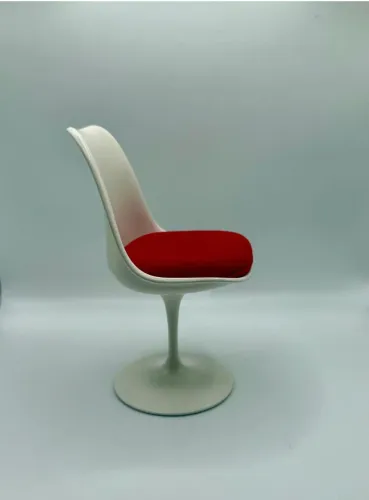 Miniatura Vitra Design Museum - Tulip Chair com Assento Vermelho (Eero Saarinen)