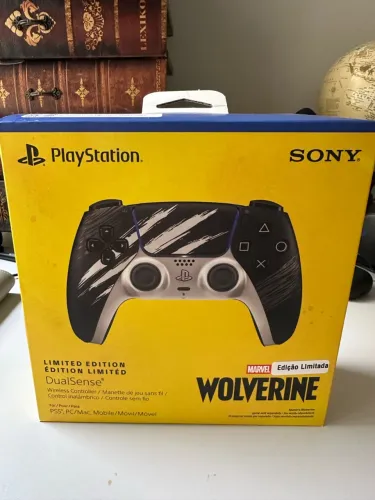 Dualsense Wolverine adamantium