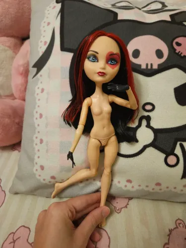 Ever after high lizzie