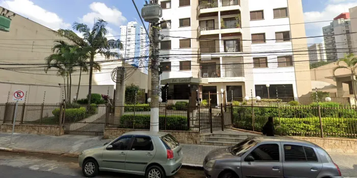 Apto Amplo 3 dorm (1 suíte) a Passos do Metro