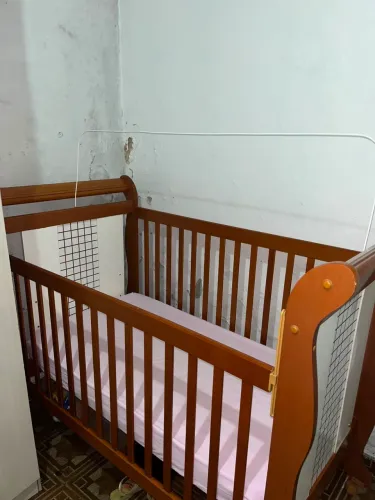 Vendo berço americano em ótimo estado para vim buscar sou de São Matheus zl pq São Rafael 
