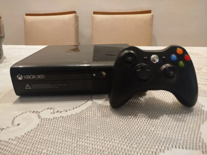 Xbox 360 Completo e Impecável - Só pegar e jogar! 