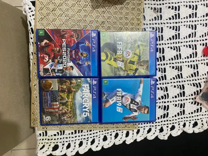 4 jogos oficias ps4 em ótimos estados! 