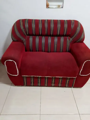 Dois sofás de veludo dois e três lugares, só entrar em contato via whatsapp *55
