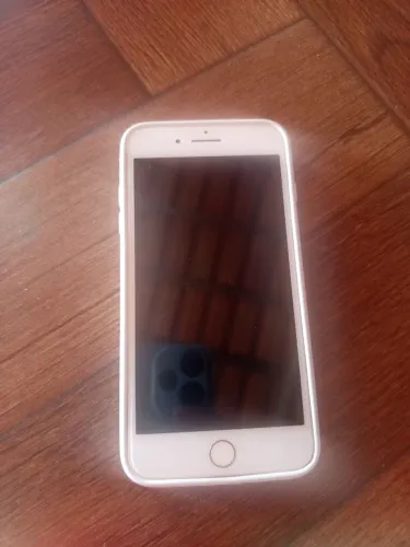iPhone 8