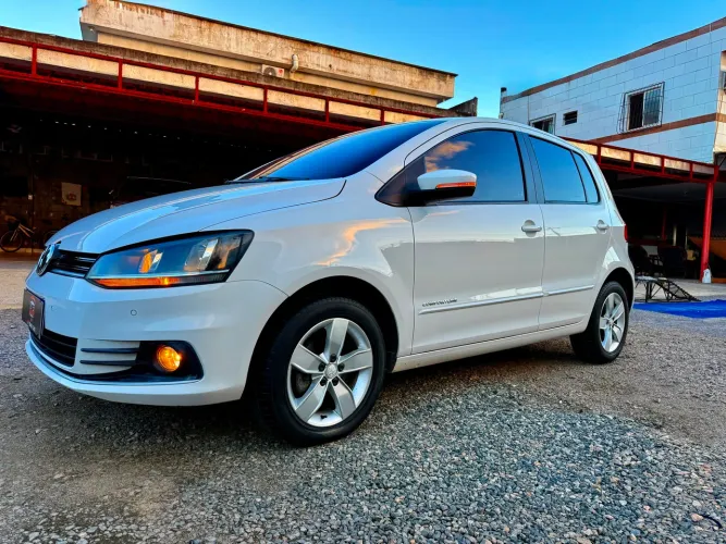 Volkswagen Fox Comfortline 1.6 Flex 8V 5P 2017