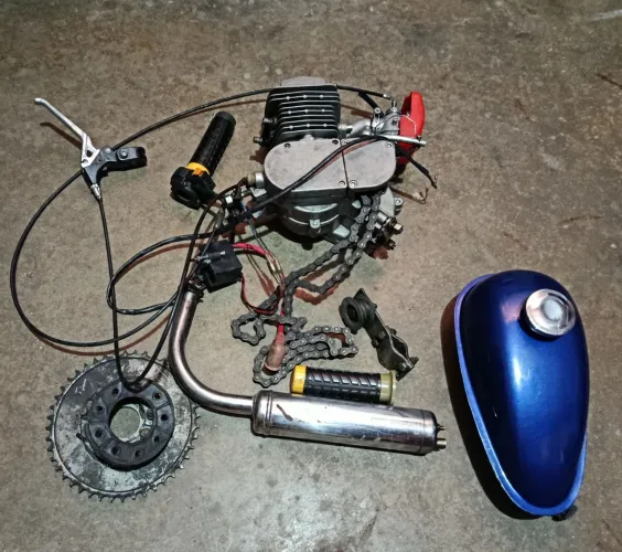 Vende-se motor 2T de motorizada 80cc