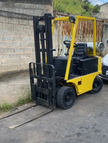 Empilhadeira gás 1300kg