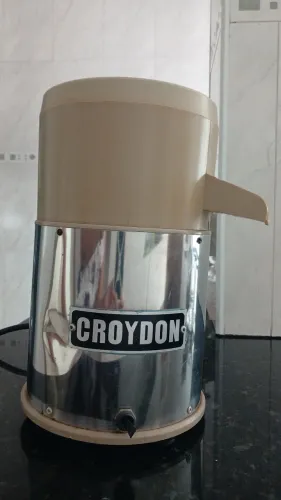 ESPREMEDOR DE LARANJA/LIMÃO CROIDON