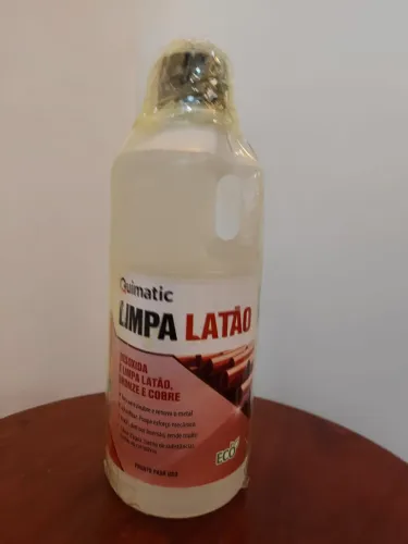 Líquido para limpeza de peças em latão, bronze e cobre. 