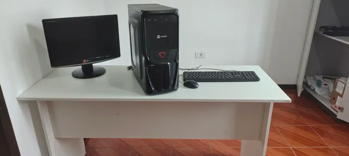 Computador i3 2100 com monitor