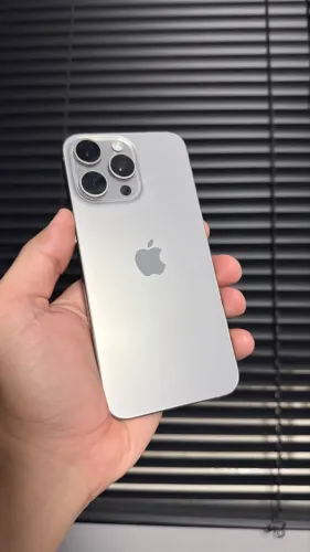 Iphone 15 pro max titanium