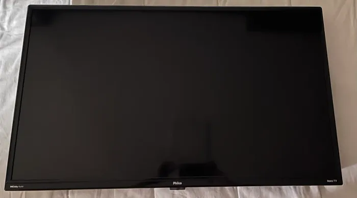 TV PHILCO ROKU 32 POLEGADAS PTV32G70RCH. Tv com defeito.