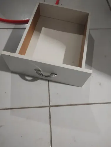 Gavetas de guarda roupa