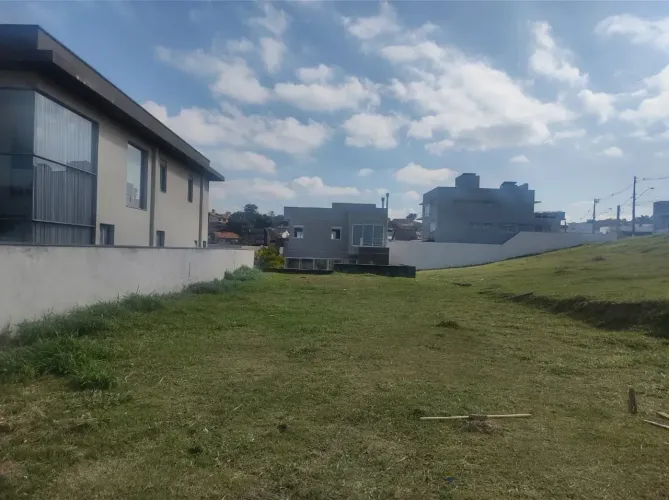 Terreno à venda Condomínio São Paulo II na Granja Viana
