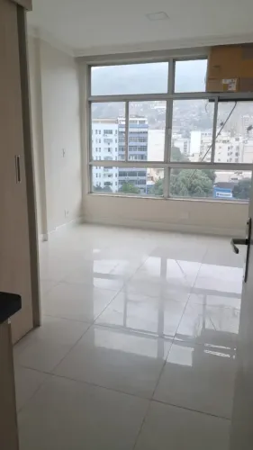 Consultório para venda, possui 1 sala e recepção - Tijuca - Rio de Janeiro - RJ