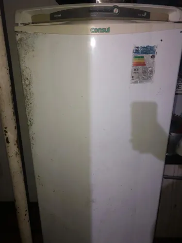 Oportunidade! Geladeira Frost Free 337 Litros Consul com Espaço Extra Frio CRB39MB - 110V