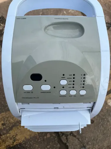 Climatizador De Ar Philco Pcl1f Com Controle, Branco Cor Branco