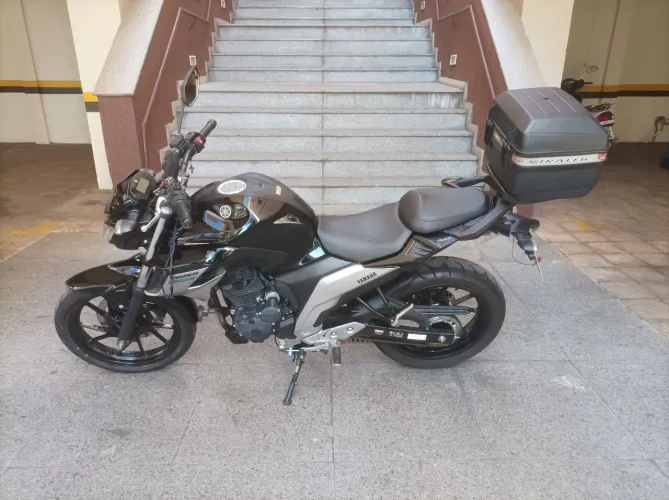 Yamaha FZ25 - Fazer 250