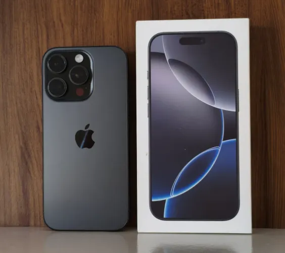 iPhone 16 Pro Black Titanium Todo Original - Parcelo no cartão 