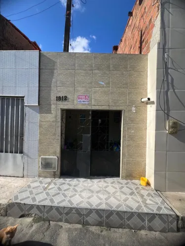 OPORTUNIDADE Vender Logo casa bem localizada !!