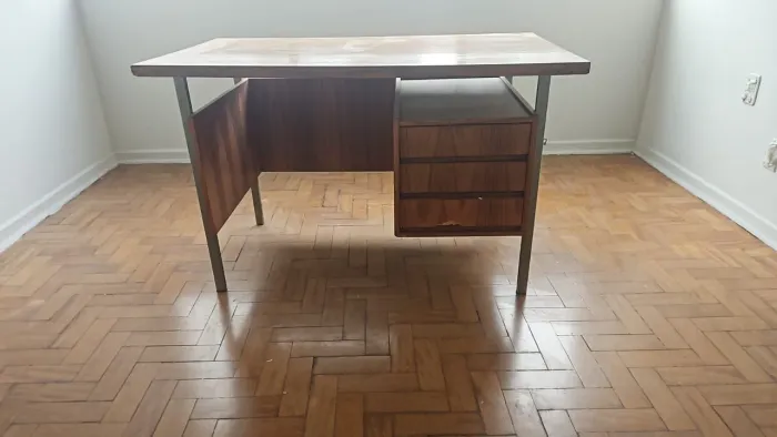 Escrivaninha dos anos 50 vintage