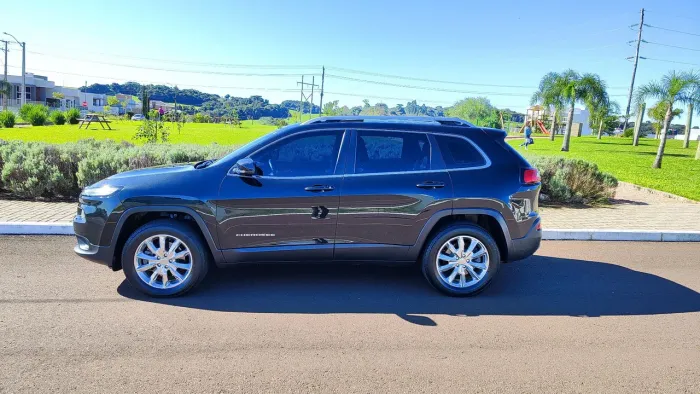 Jeep Cherokee Limited 3.2 4X4 V6 Aut. 2015