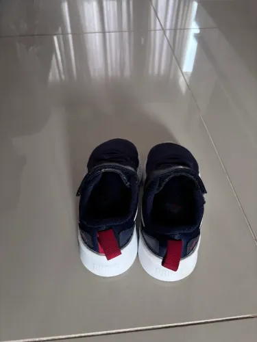 Tenis PUMA ORIGINAL - TAM 21